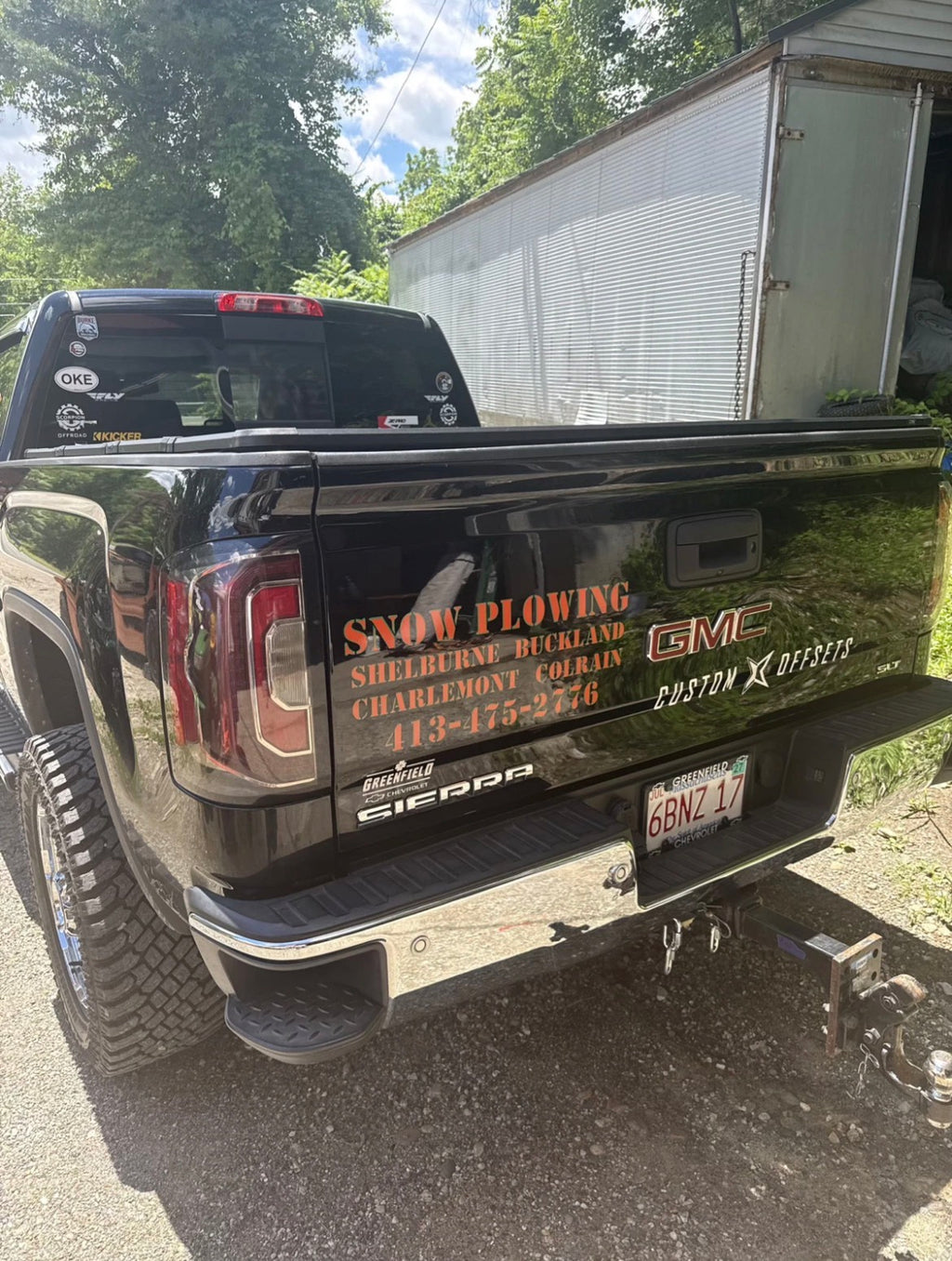 Custom Vinyl Lettering And Logo Decals For Windows, Doors And Vehicles