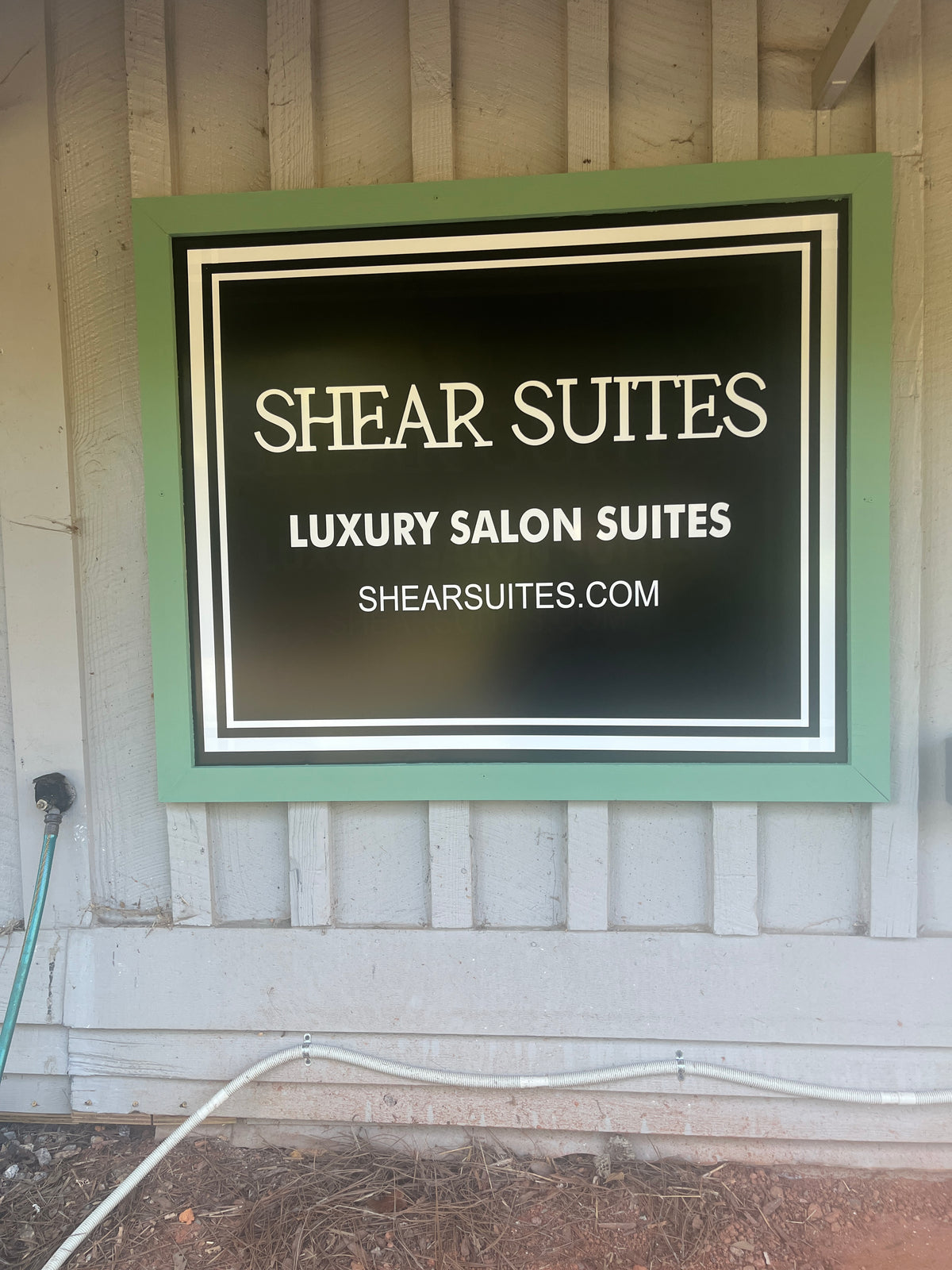 Custom Vinyl Lettering And Logo Decals For Windows, Doors And Vehicles